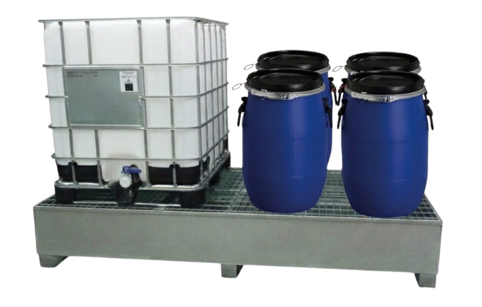 Contenedores y cubetos para taladrinas y aceites industriales | ECOVALL Bidones y contenedor industrial sobre cubeto de retención para almacenamiento de taladrinas y aceites usados